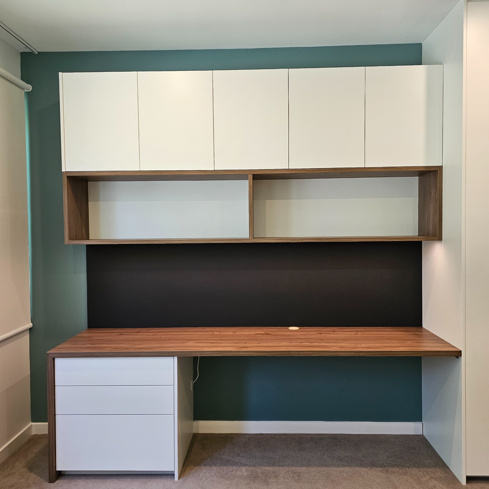 Custom home office cabinetry in Melbourne